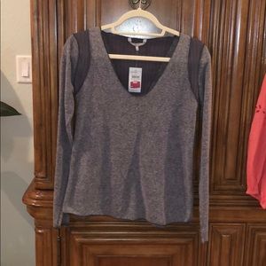 ❗️ NEW WITH TAGS ❗️BKE gray blouse